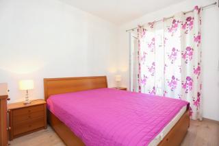 Apartments with parking space Makarska - 15841 - 2