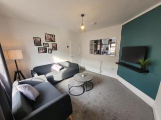 Luke Stays - Parsons Gardens - 4