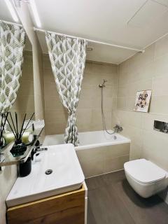 White Pearl Studio with parking in Holešovice - 3