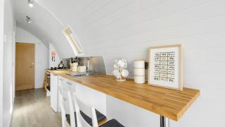 Finest Retreats - The Highland Camping Pod - Hertford - 3