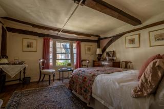 The House with Two Front Doors - 7