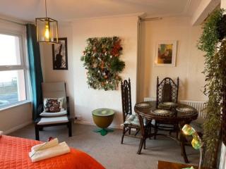 "The Caribbean" Seafront Apartment - 2