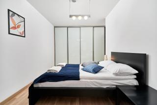 Apartament Spiżowa z Balkonem Wrocław by Noclegi Renters - 1