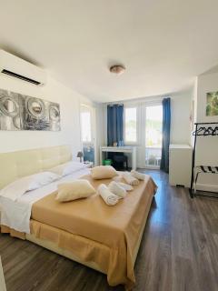 YOUR VATICAN TERRACE - 3