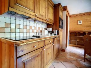 Spacieux Appartement 3 Pièces avec Piscine, Sauna, Balcon et Parking - Proche des Pistes - FR-1-344-844 - 5