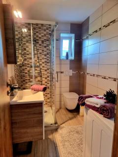 GARTNAR HOME -Hiška s pridihom domačnosti in pogledom na hribe. - 6