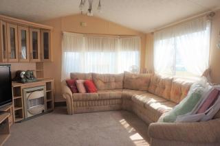 Great 6 Berth Caravan With Decking By The Beach In Suffolk Ref 40023Nd - Lowestoft - 2