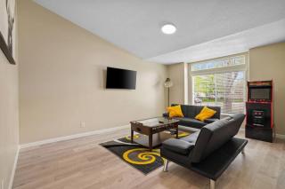 Remodeled, Charming Retreat on the City's Doorstep - 3