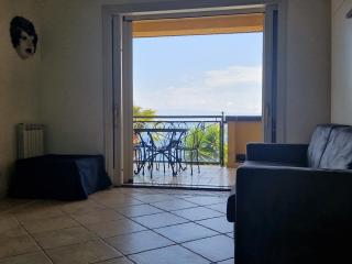 Taormina Bella Vista Apartment in center with pool by Taormina Holidays - 2