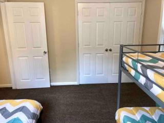 WelcomingTownhome - King Bed - Long Term Stays - UNC - Chapel Hill - 1