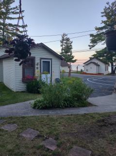 Beach House Lakeside Cottages - Mackinaw City - 7