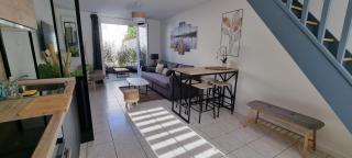 En hyper centre, logement climatisé entièrement rénové! Netflix - Amazon Prime - Terrasse - Le Nature Zen - Surgères - 0