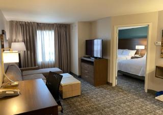 Staybridge Suites - Calgary Airport by IHG - 5