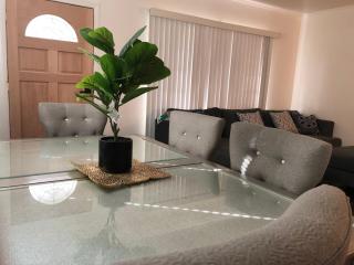 Amazing House On Franklin - 2