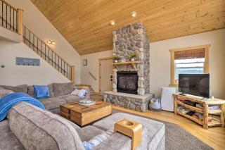 Breathtaking Lake-View Retreat with On-Site Hiking! - Twin Lakes - 3