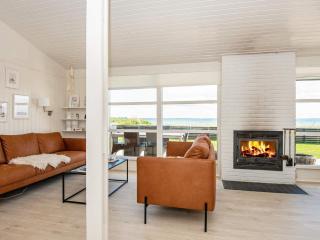 6 person holiday home in Sjølund-By Traum - Binderup Strand - 1