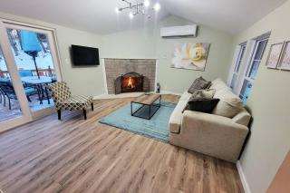 Serene 3-Bedroom Home with Dome, Hot Tub, Sauna - Hurleyville - 5
