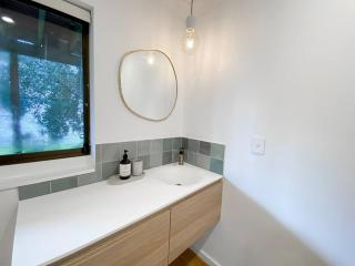 Mika · Cabin with fireplace, walk to the beach - Dunsborough - 3