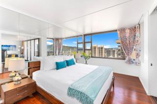 36Fl with Ocean View, Mins to Waikiki Beach, Parking - 2