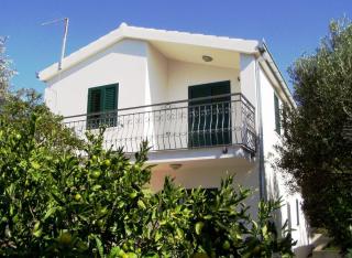 Apartments with parking space Maslinica, Solta - 17314 - 0