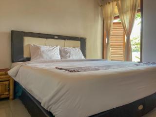 Aira Homestay near Pantai Kuta Mandalika Mitra RedDoorz - Bumbang - 8