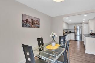 Arlington Fully Furnished Apartments in Crystal City - Arlington - 1