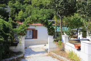Family friendly house with a swimming pool Zakucac, Omis - 17074 - Omiš - 0