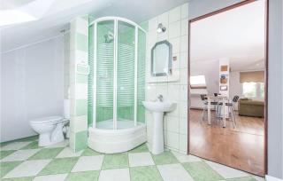 2 Bedroom Lovely Apartment In Darlowo - 3