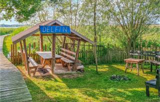 Awesome Home In Mscice With Wifi - Mścice - 4
