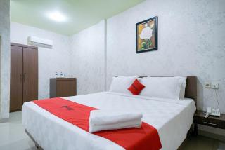 RedDoorz Plus @ Jalan FL Lumban Tobing Sibolga - 0