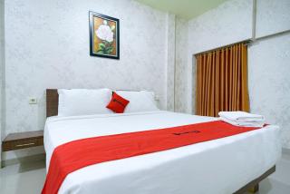 RedDoorz Plus @ Jalan FL Lumban Tobing Sibolga - 7
