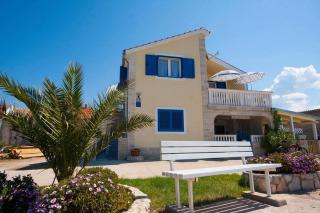 Family friendly seaside apartments Krapanj, Sibenik - 18004 - Šibenik - 9