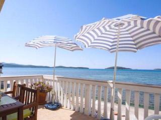 Family friendly seaside apartments Krapanj, Sibenik - 18004 - Šibenik - 1