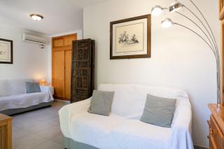 Heads 2 Holiday Homes Townhouse - Villamartin - 7