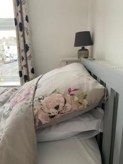 Spacious 3 bed flat a stones throw from the beach - Pakefield - 6