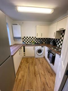 Spacious 3 bed flat a stones throw from the beach - Pakefield - 9