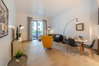 Bustling Beach Hotspot - Stylish Interior - La Mer - Dubai - 1