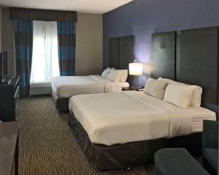 Comfort Inn & Suites Columbus North - Columbus - 2