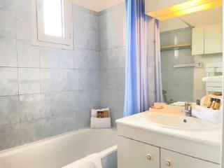 Appartement Imperia St Raphaël, au calme, vue piscine, climatisé - Saint-Raphaël - 2