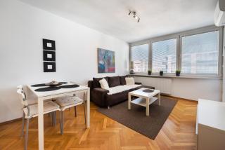 Żelazna Sky Nest Apartment - Warsaw - 9