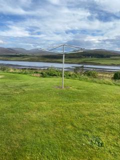 Almondbank Cottage - 2 Bedrooms, 8 miles from Portree Earlier check-in at 2pm - later departure time of 11am - 6