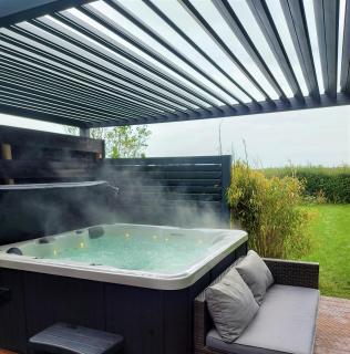 Jacuzzi huisje De Berenshoeve - Emmen - 6