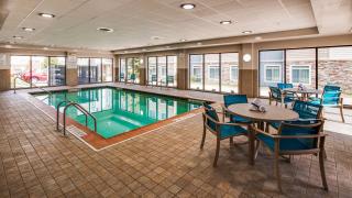 Best Western Plus Champaign/Urbana Inn - 7