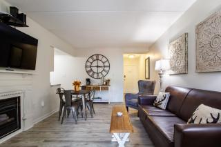 Timber Condo Minutes from Downtown Gatlinburg - Gatlinburg - 6