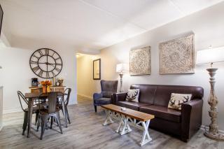 Timber Condo Minutes from Downtown Gatlinburg - Gatlinburg - 2