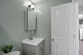 6 Mi to Ivy City Guesthouse with Fire Pit in DC! - Washington, D.C. - 3