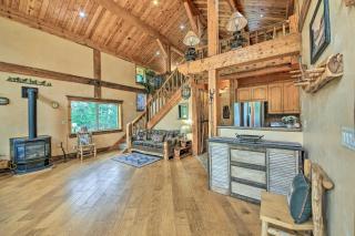 Pet-Friendly Eureka Getaway with Mountain Views - Eureka - 7