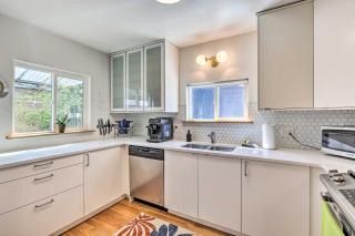 Furnished Patio Enchanting Denver Cottage! - 1