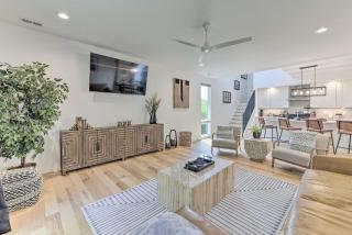 Modern Raleigh Home w/ Patio ~ 2 Mi to Downtown! - 4