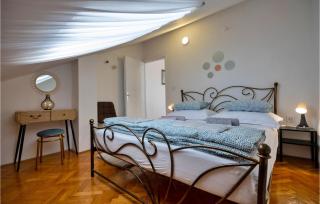 Nice Apartment In Makarska With Wifi - Makarska - 4